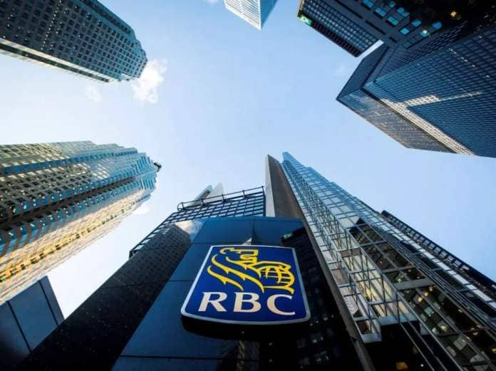  The Royal Bank of Canada in Toronto&#x002019;s financial district.
