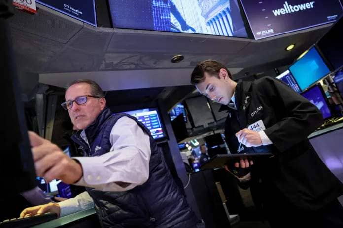 Traders work on the floor of the New York Stock Exchange (NYSE) in New York City, U.S., June 5, 2023.  REUTERS/Brendan McDermid