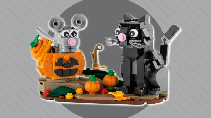 cat and mouse Halloween LEGO set