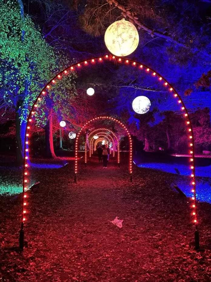 News Shopper: Arches on the Hever Castle light trail