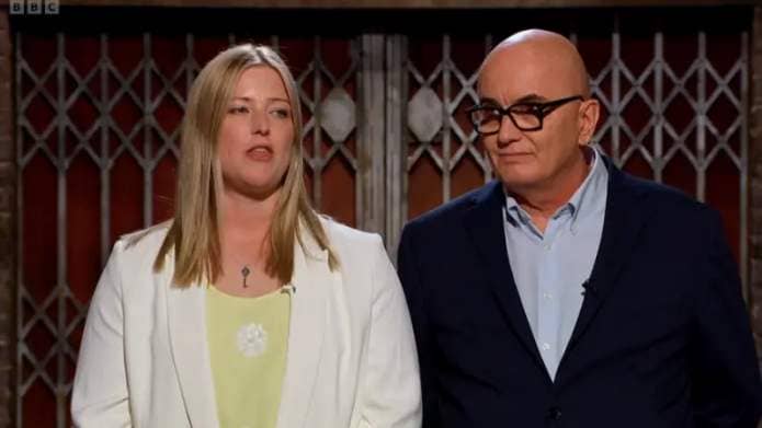 The couple pitched dog smoothies on Dragons' Den. (BBC screengrab)