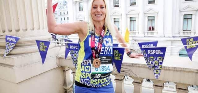 Cheryl Hague battled through the pain barrier to complete the London Marathon in a time of 4.07.21.
